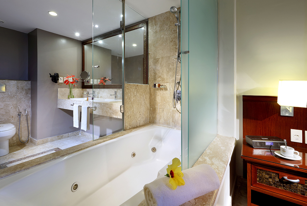 Hidromassagem dupla na Connecting Suíte